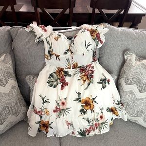 Beautiful short dress floral